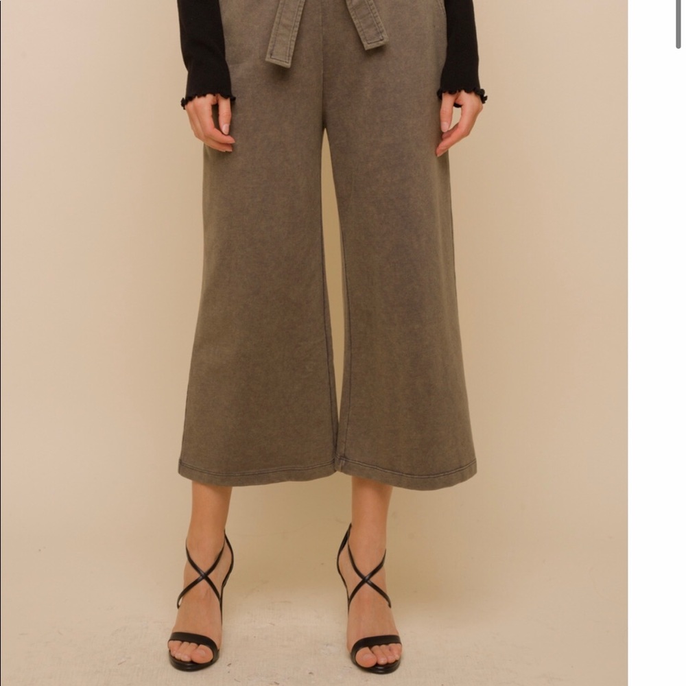 🆕Charcoal French Terry Paperbag High Waist Wide Leg Pant Hem & Thread S, M & L - Picture 2 of 15